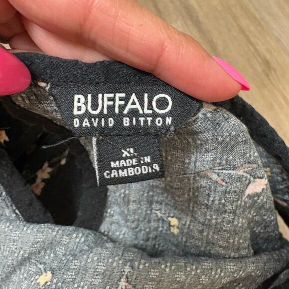 Buffalo David Bitton Black Floral Women's Short Sleeve Top Blouse Plus Size XL - Picture 7 of 7